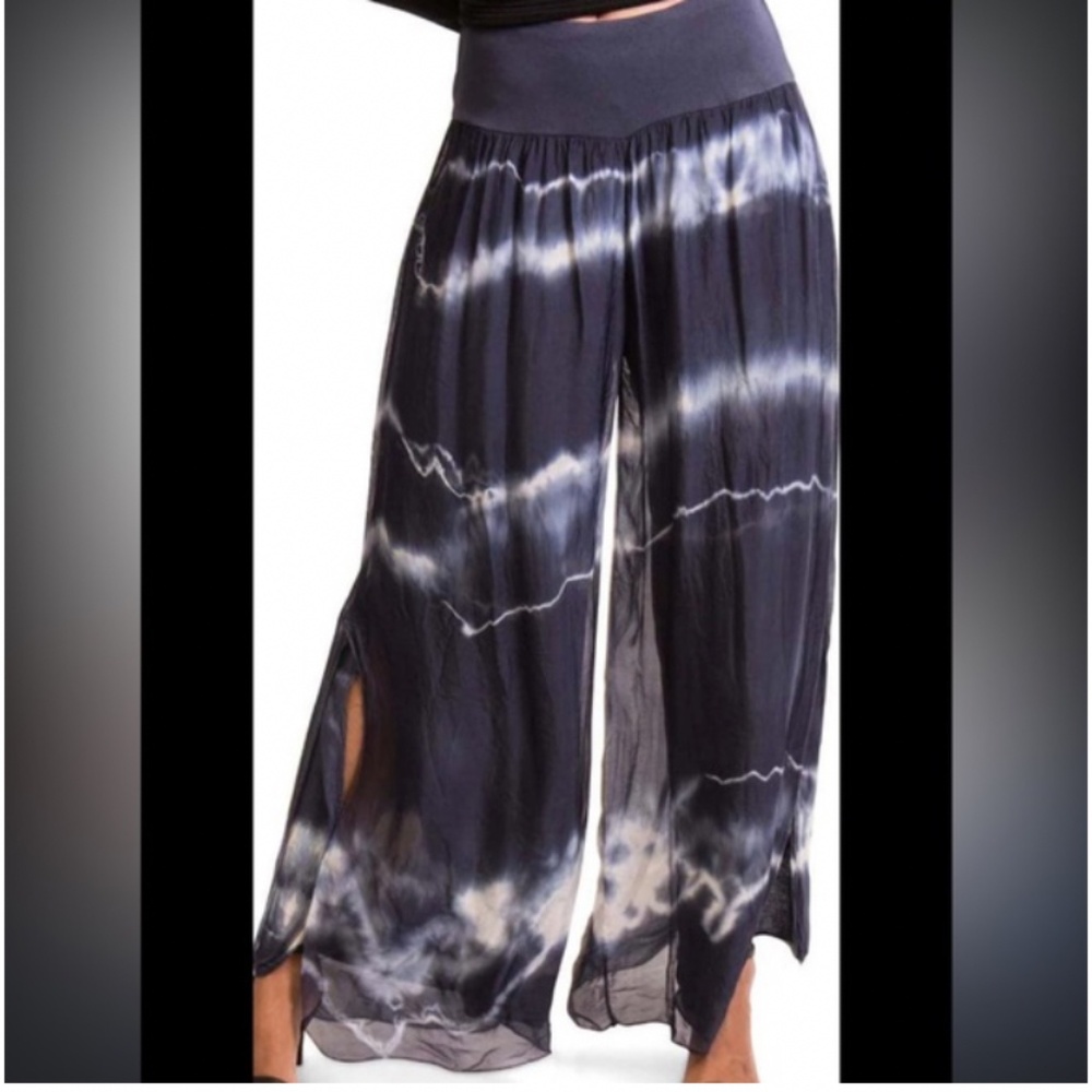 NWT Gigi Moda silk tie dye slit pant
